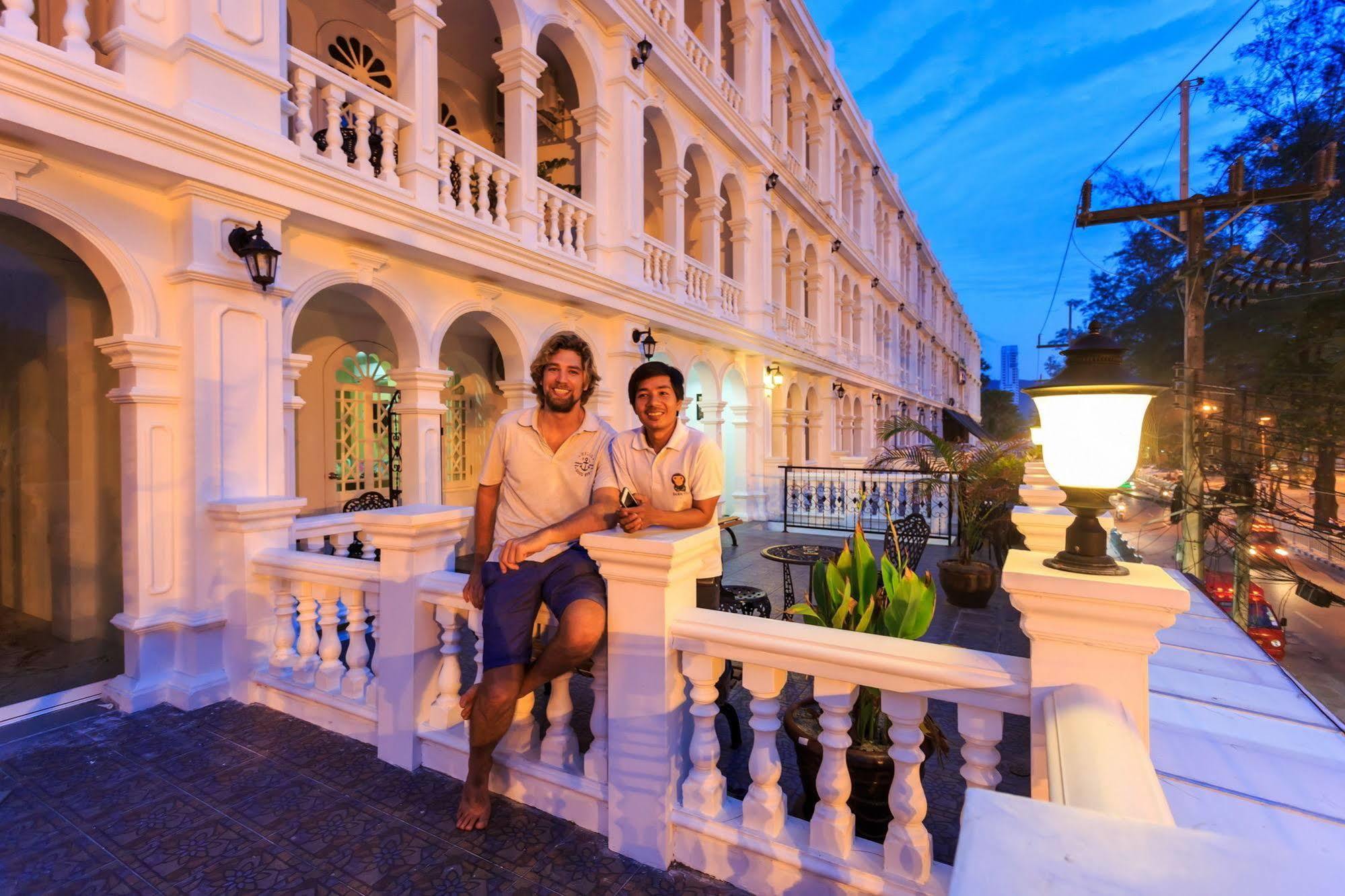 Patong Marina Hotel By Lofty エクステリア 写真