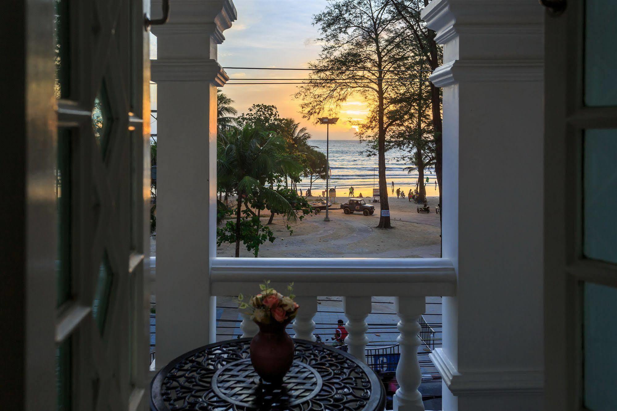 Patong Marina Hotel By Lofty エクステリア 写真